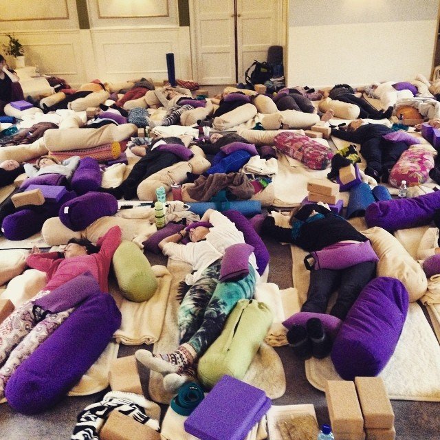 restorative yoga i Uppsala